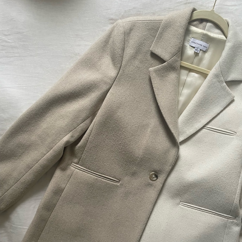 Something Navy Two-Tone Blazer in Cream and Tan